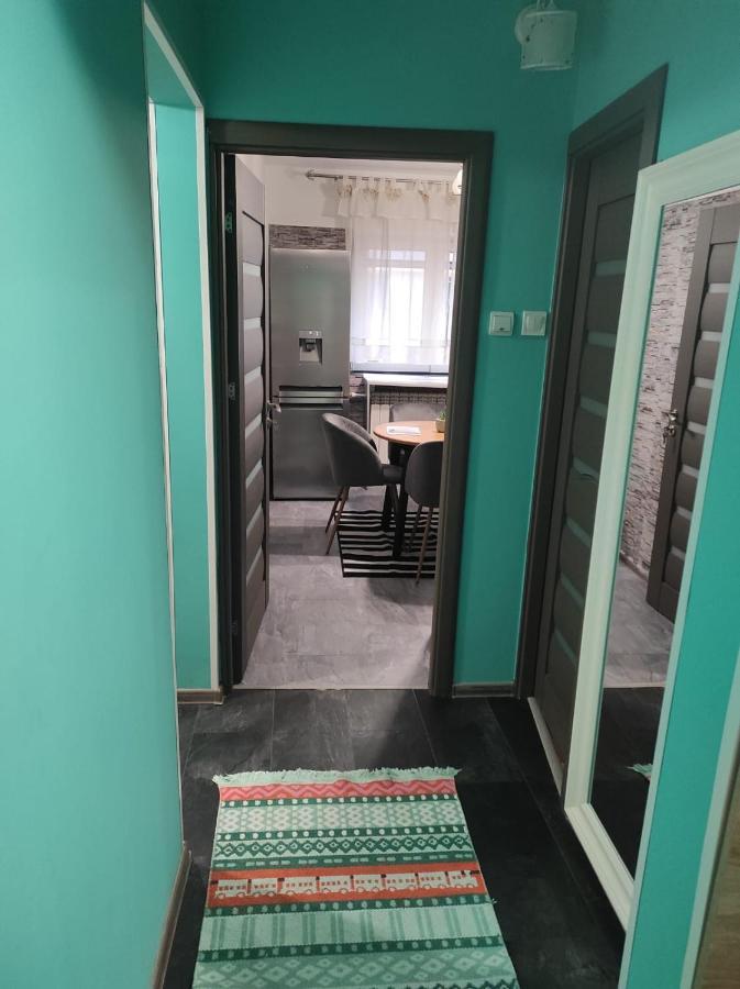 Private Room Near 3 Min Metrou Crangasi, 40 M2 Bukarest Kültér fotó