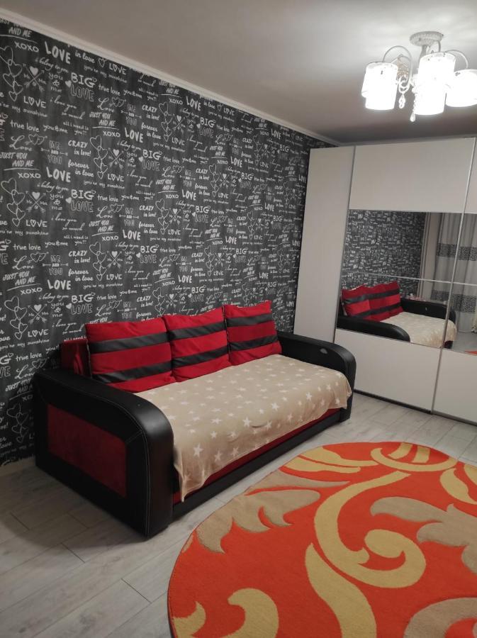 Private Room Near 3 Min Metrou Crangasi, 40 M2 Bukarest Kültér fotó