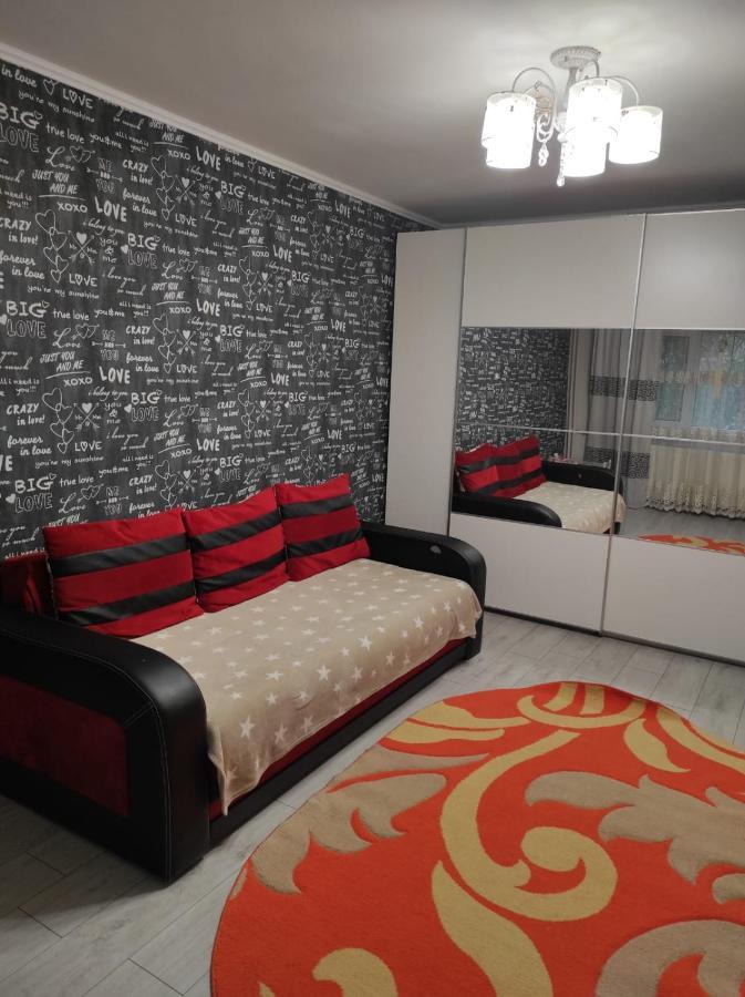 Private Room Near 3 Min Metrou Crangasi, 40 M2 Bukarest Kültér fotó